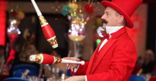 Circus themed juggler